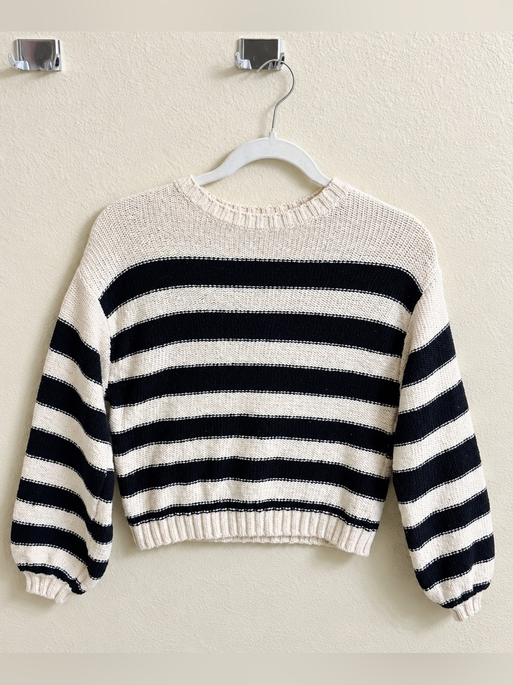 Billabong Striped Cropped Knit Sweater 🤍🖤